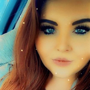 Meet your Posher, Danika